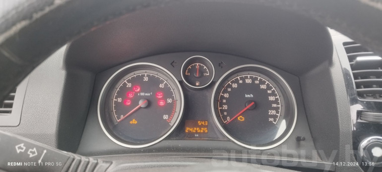Opel Zafira 2 поколение (B) [рестайлинг], 2009 года