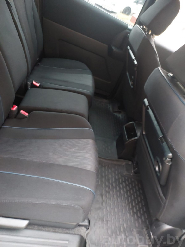 Mazda 5 2 поколение (CW), 2010 года