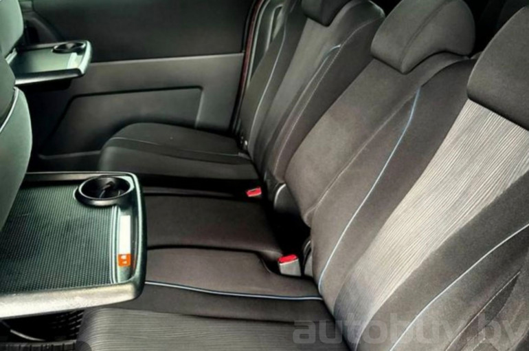 Mazda 5 2 поколение (CW), 2010 года