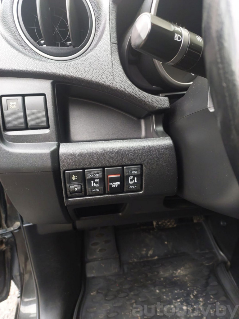 Mazda 5 2 поколение (CW), 2010 года
