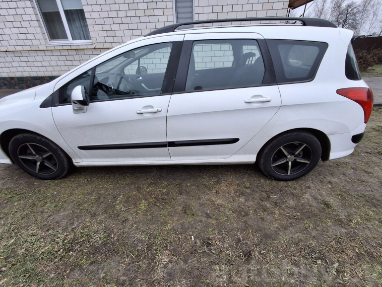 Peugeot 308 1 поколение, 2010 года