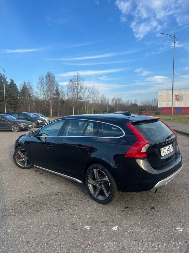 Volvo V60 1 поколение [рестайлинг], 2013 года