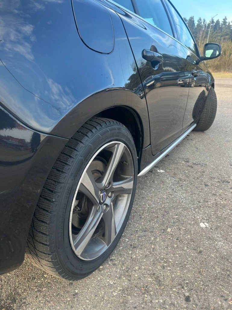 Volvo V60 1 поколение [рестайлинг], 2013 года
