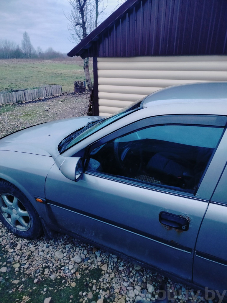 Opel Vectra 2 поколение (B), 1996 года