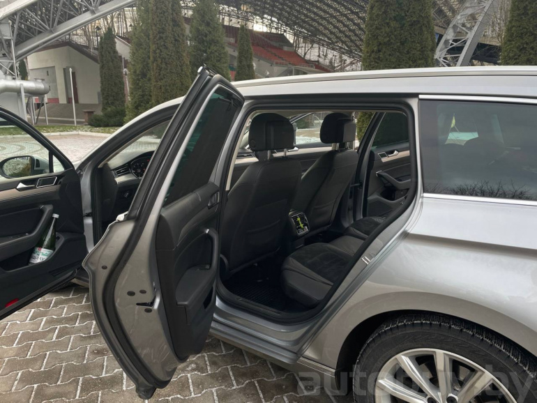Volkswagen Passat 8 поколение (B8), 2019 года