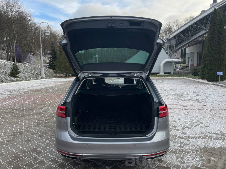 Volkswagen Passat 8 поколение (B8), 2019 года