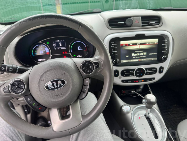 Kia Soul EV 1 поколение, 2016 года