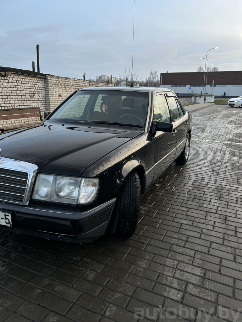 Mercedes-Benz W124 1 поколение, 1989 года