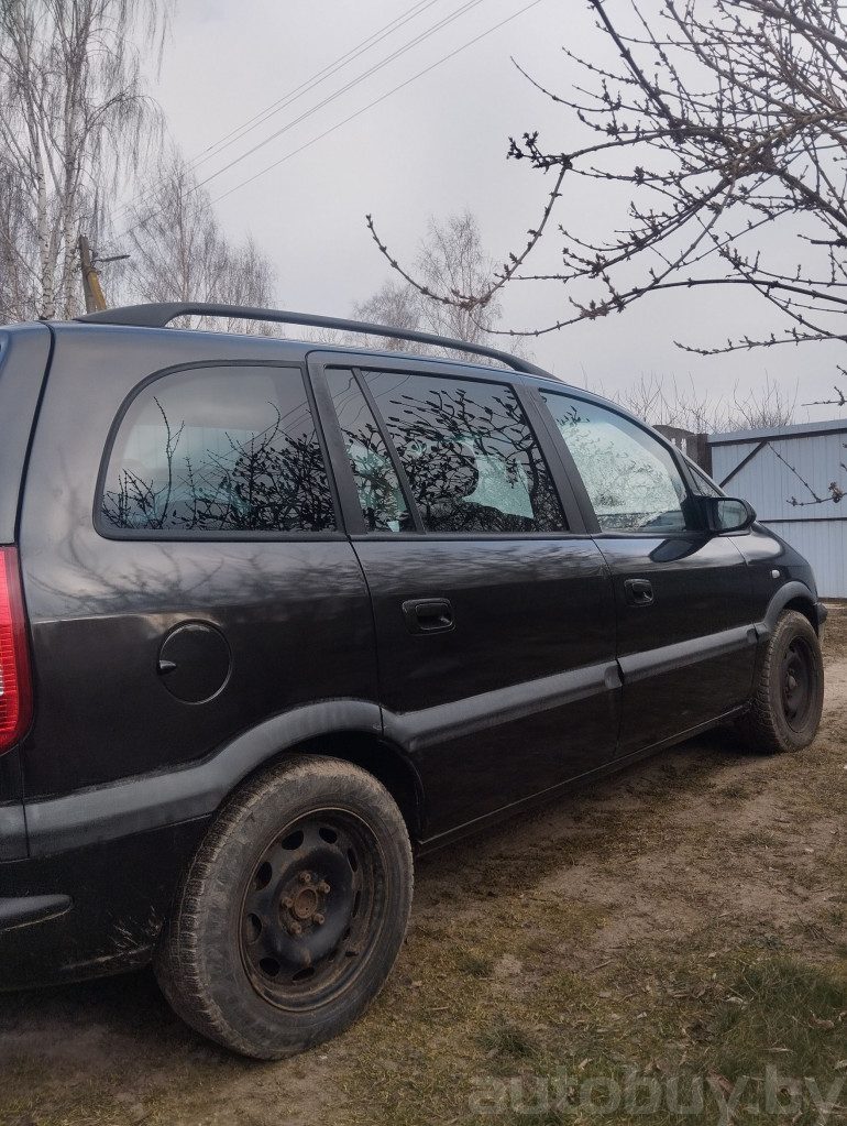 Opel Zafira 1 поколение (A), 1999 года