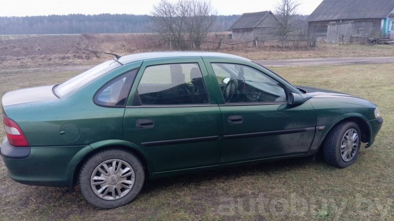 Opel Vectra 2 поколение (B), 1996 года
