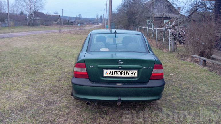 Opel Vectra 2 поколение (B), 1996 года
