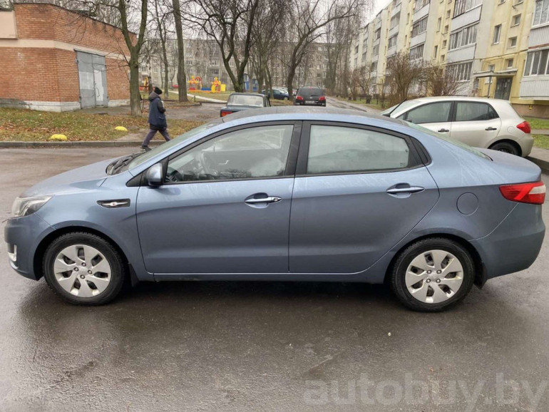 Kia Rio 3 поколение, 2013 года