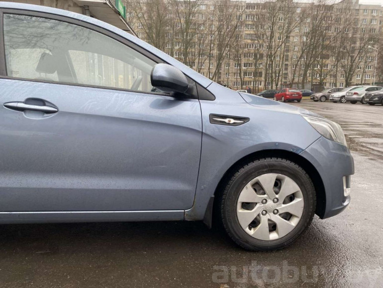 Kia Rio 3 поколение, 2013 года