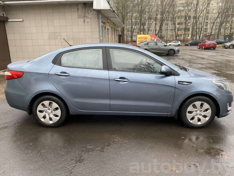 Kia Rio 3 поколение, 2013 года