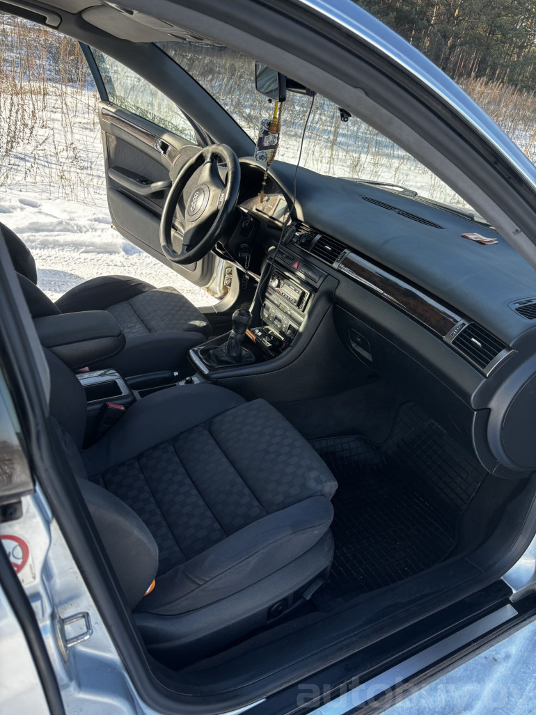 Audi A6 2 поколение (C5), 1998 года
