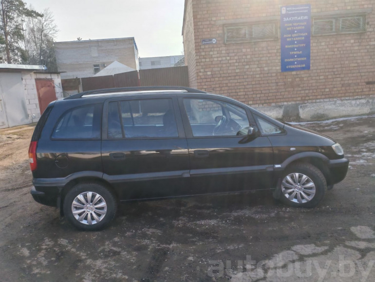 Opel Zafira 1 поколение (A), 2001 года