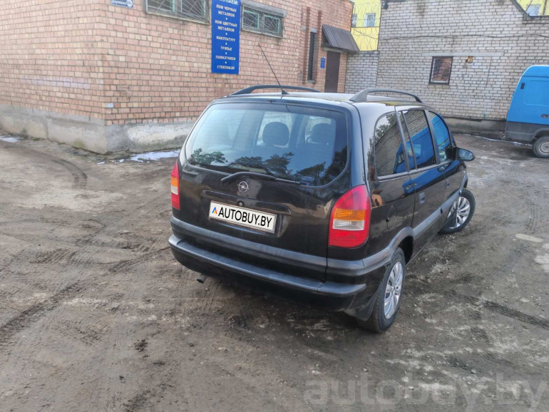 Opel Zafira 1 поколение (A), 2001 года