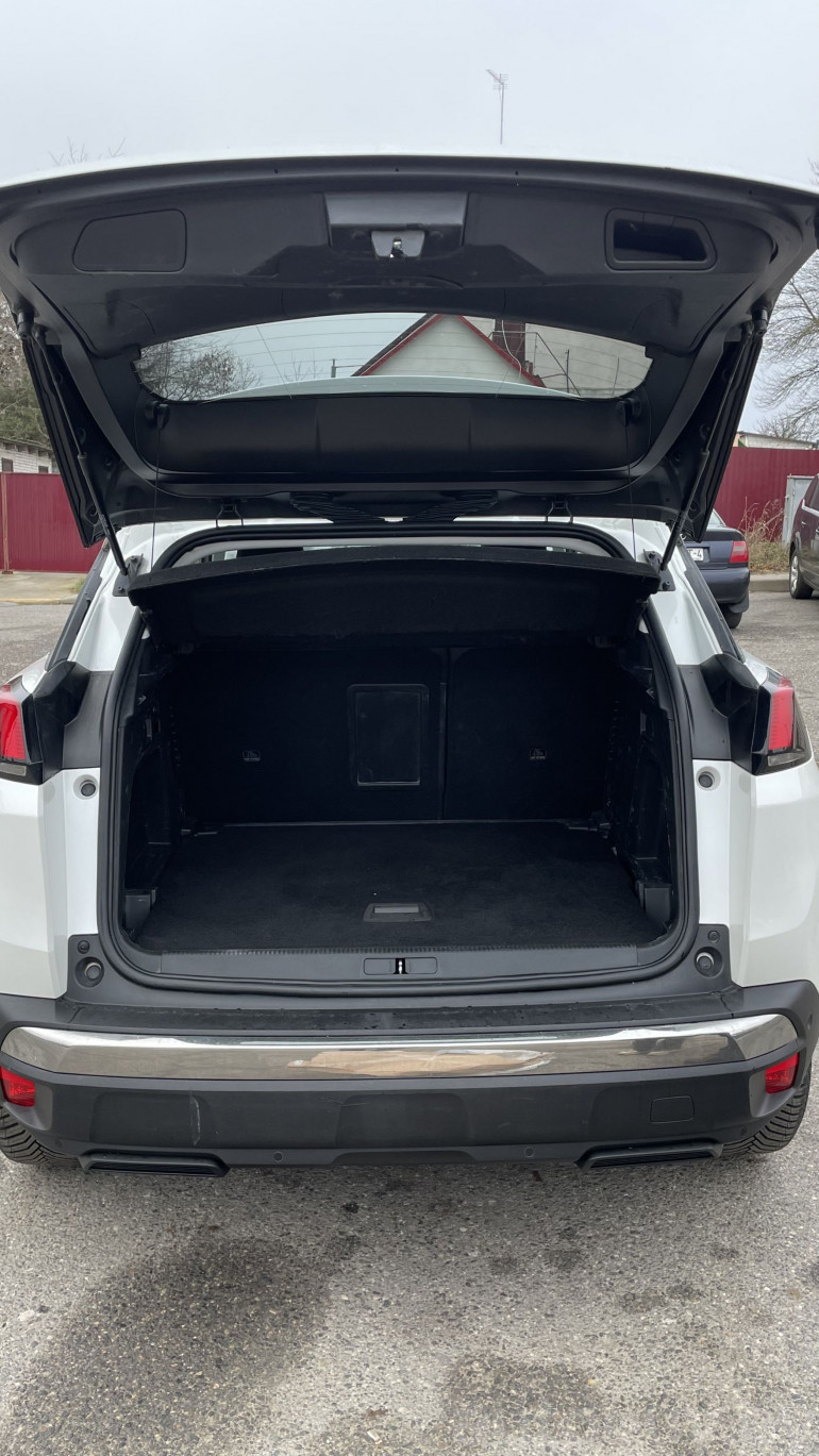 Peugeot 3008 2 поколение, 2019 года