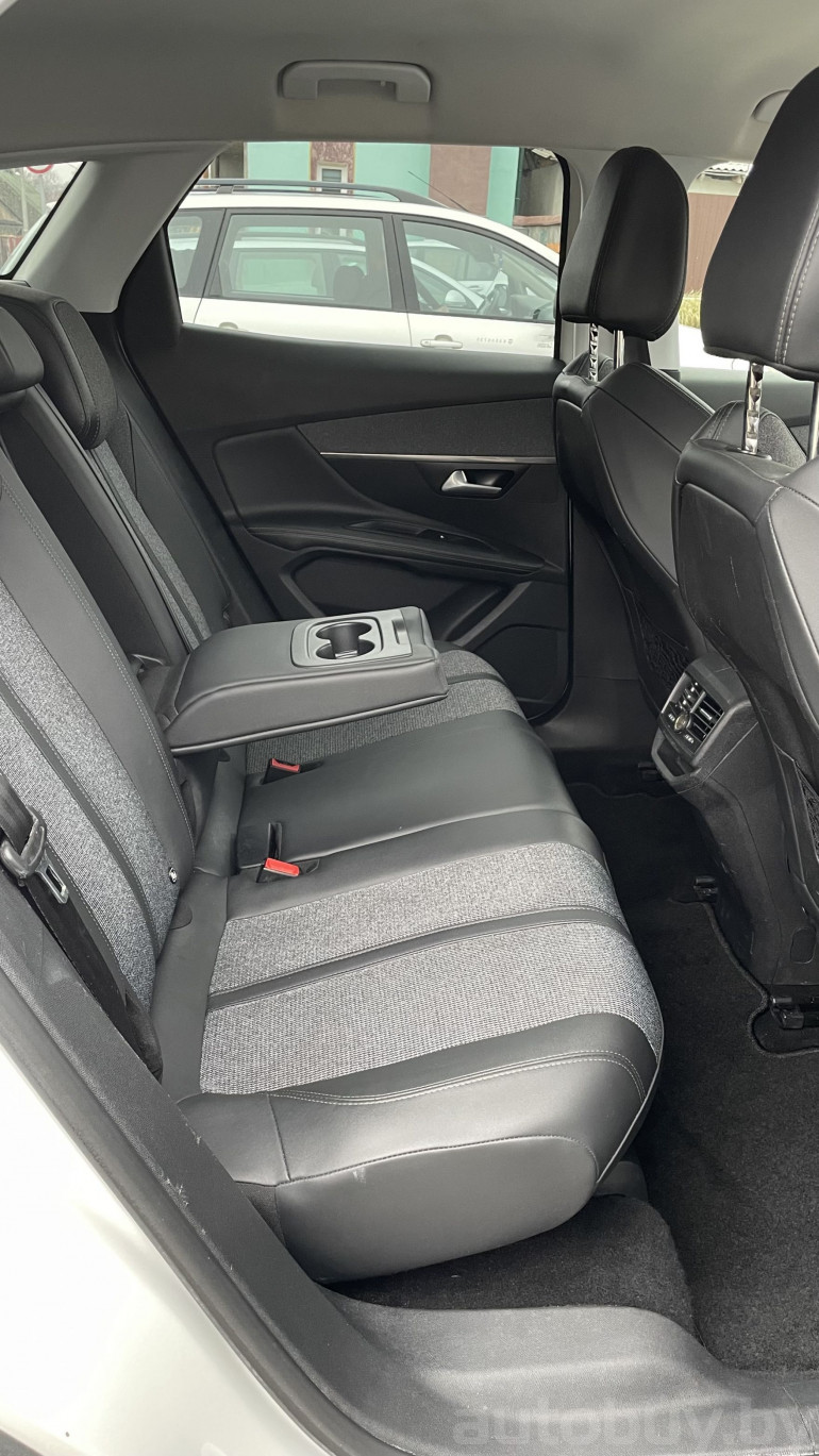 Peugeot 3008 2 поколение, 2019 года