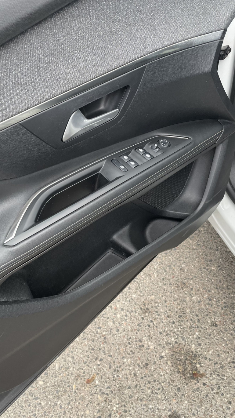 Peugeot 3008 2 поколение, 2019 года