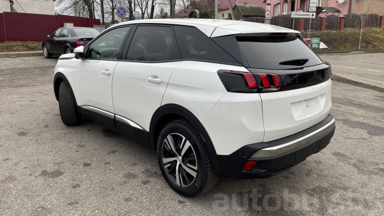 Peugeot 3008 2 поколение, 2019 года