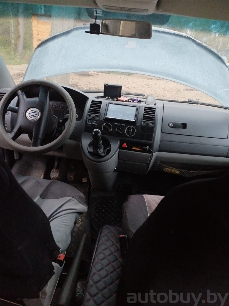 Volkswagen Caravelle 3 поколение (T5), 2004 года