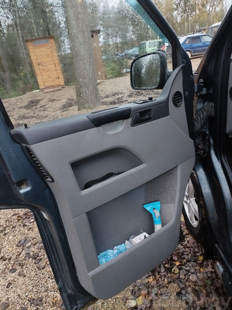 Volkswagen Caravelle 3 поколение (T5), 2004 года