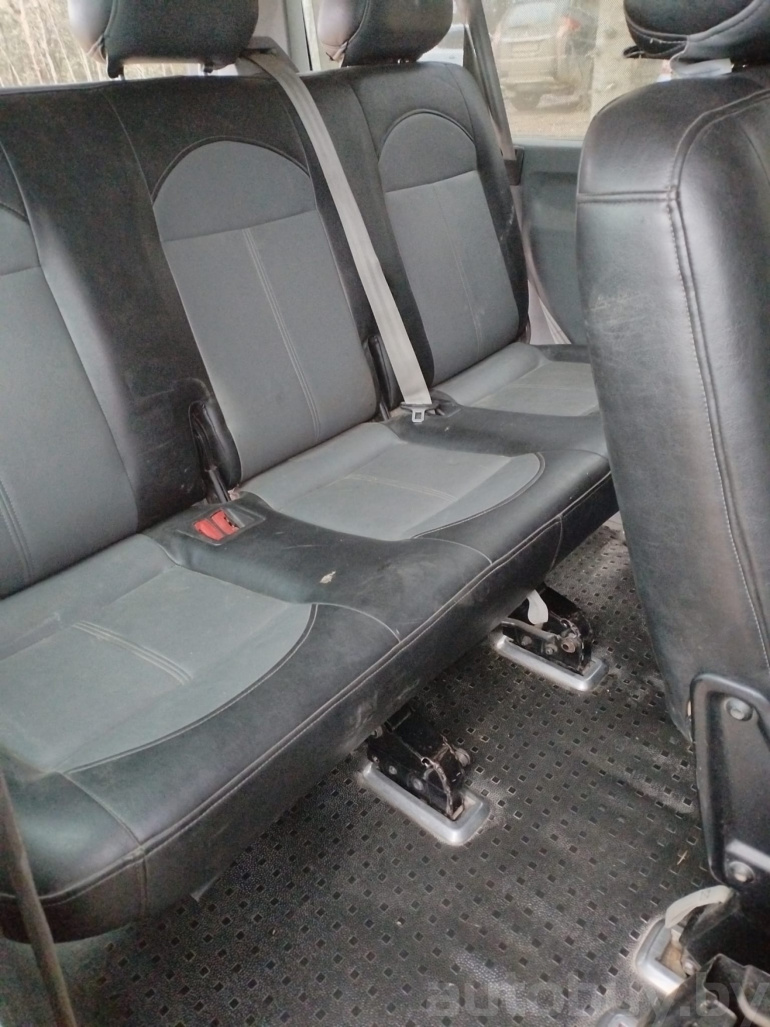 Volkswagen Caravelle 3 поколение (T5), 2004 года