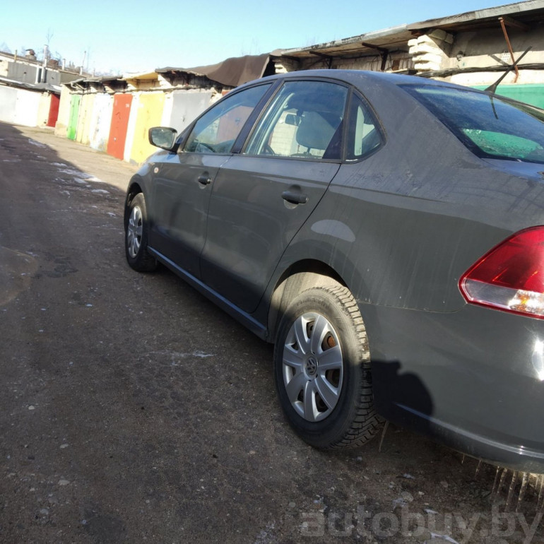 Volkswagen Polo 5 поколение, 2013 года