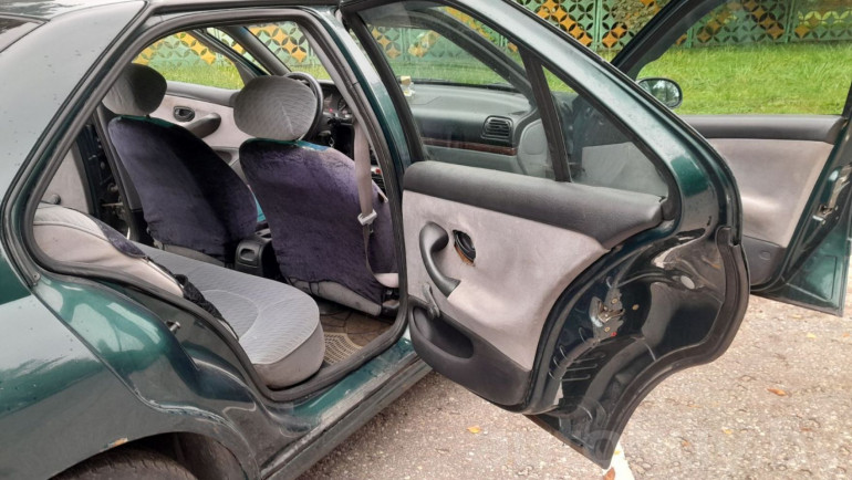 Peugeot 406 1 поколение, 1997 года