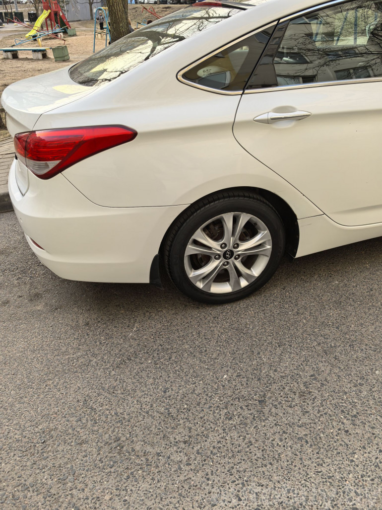 Hyundai i40 1 поколение, 2013 года