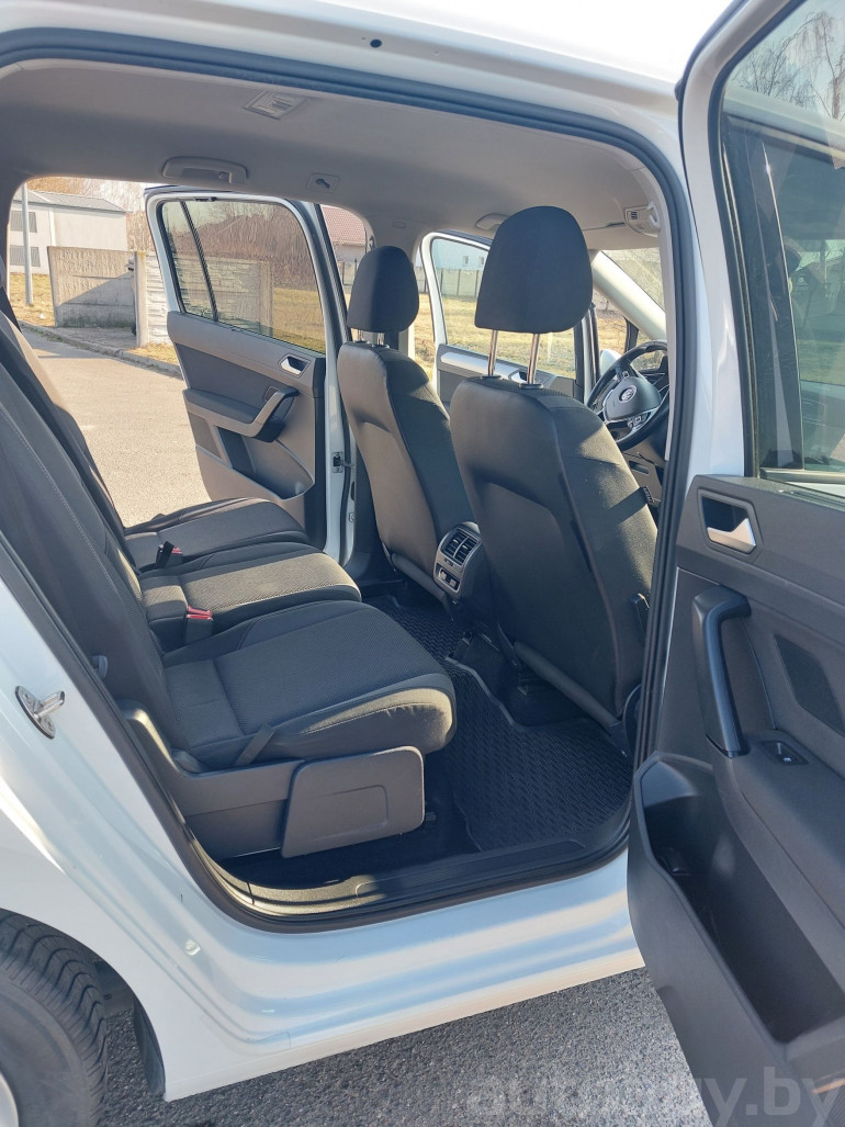 Volkswagen Touran 3 поколение, 2017 года