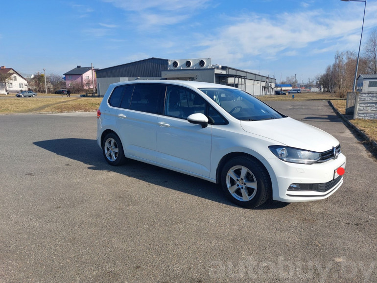 Volkswagen Touran 3 поколение, 2017 года