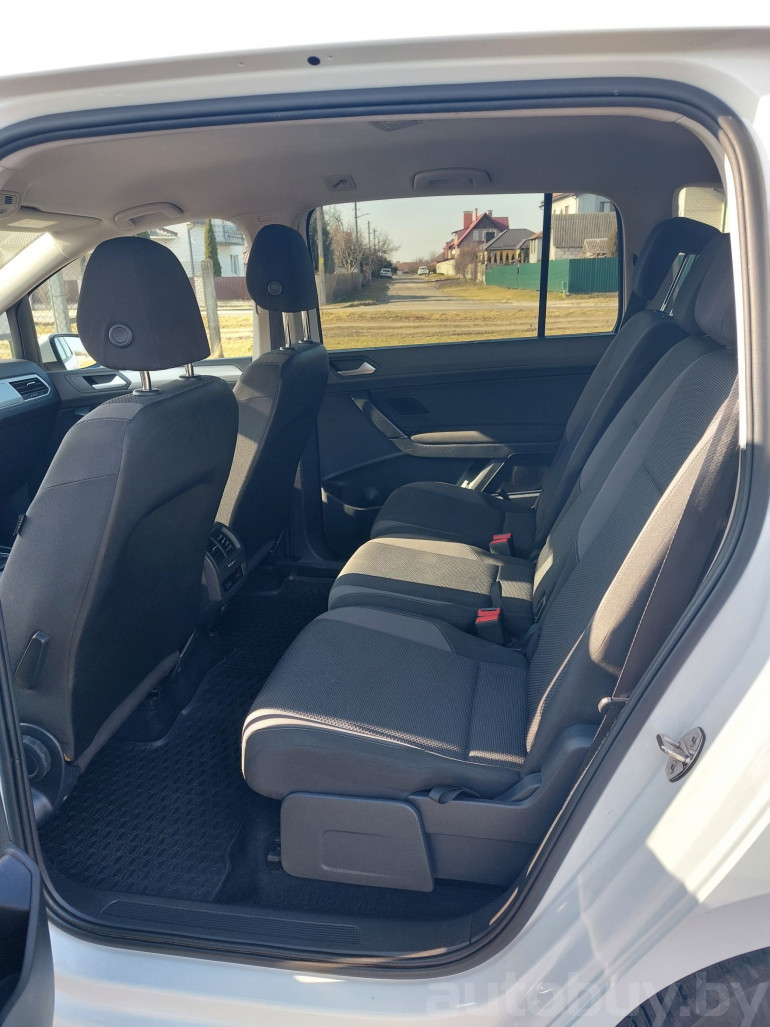 Volkswagen Touran 3 поколение, 2017 года