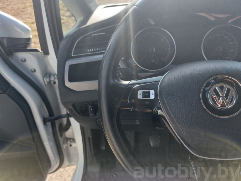 Volkswagen Touran 3 поколение, 2017 года
