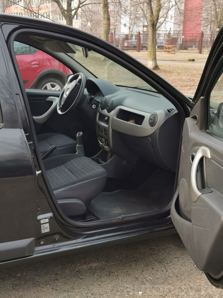 Renault Sandero 1 поколение, 2012 года