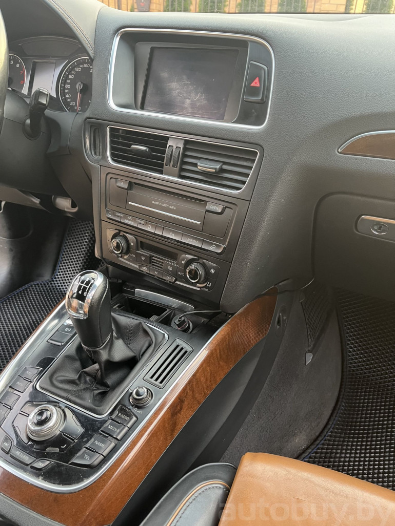 Audi Q5 1 поколение (8R), 2009 года