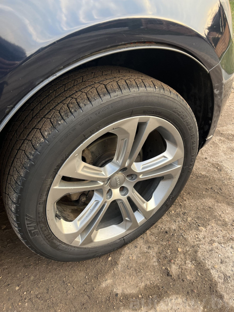 Audi Q5 1 поколение (8R), 2009 года