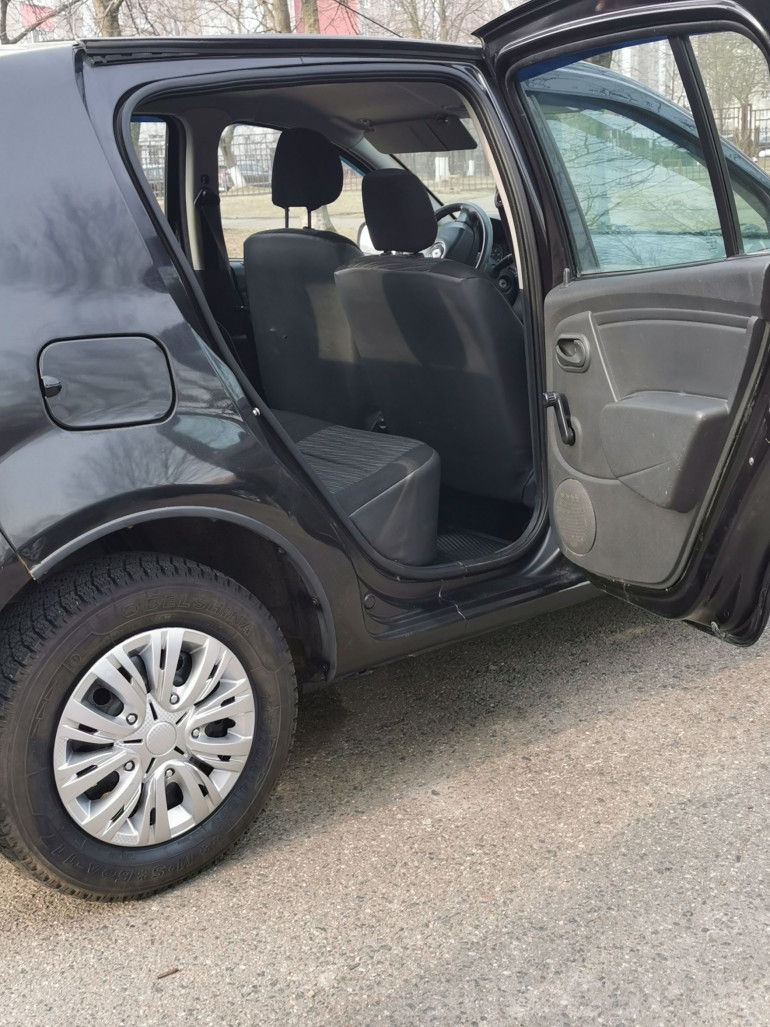 Renault Sandero 1 поколение, 2012 года