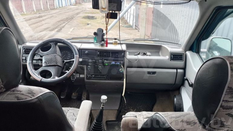 Volkswagen Caravelle 2 поколение (T4), 1992 года