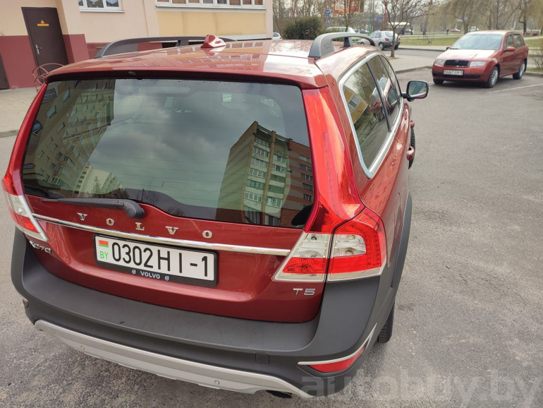 Volvo XC70 2 поколение [рестайлинг], 2015 года