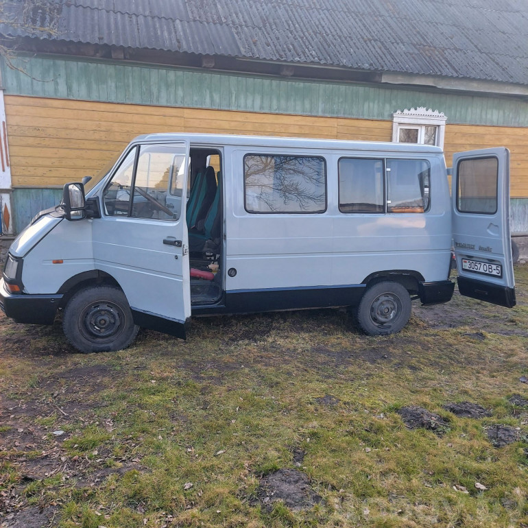 Renault Trafic 1 поколение [2-й рестайлинг], 1999 года