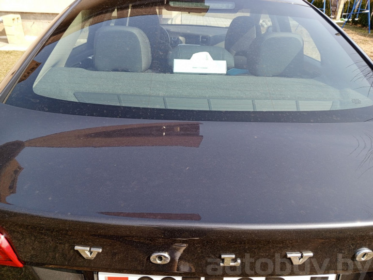 Volvo S60 2 поколение, 2011 года