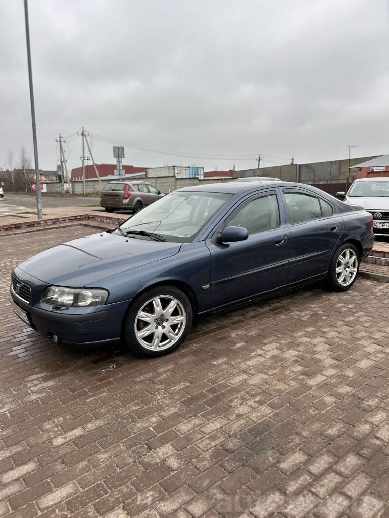 Volvo S60 1 поколение, 2002 года