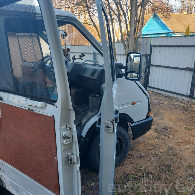 Renault Trafic 1 поколение [2-й рестайлинг], 1999 года