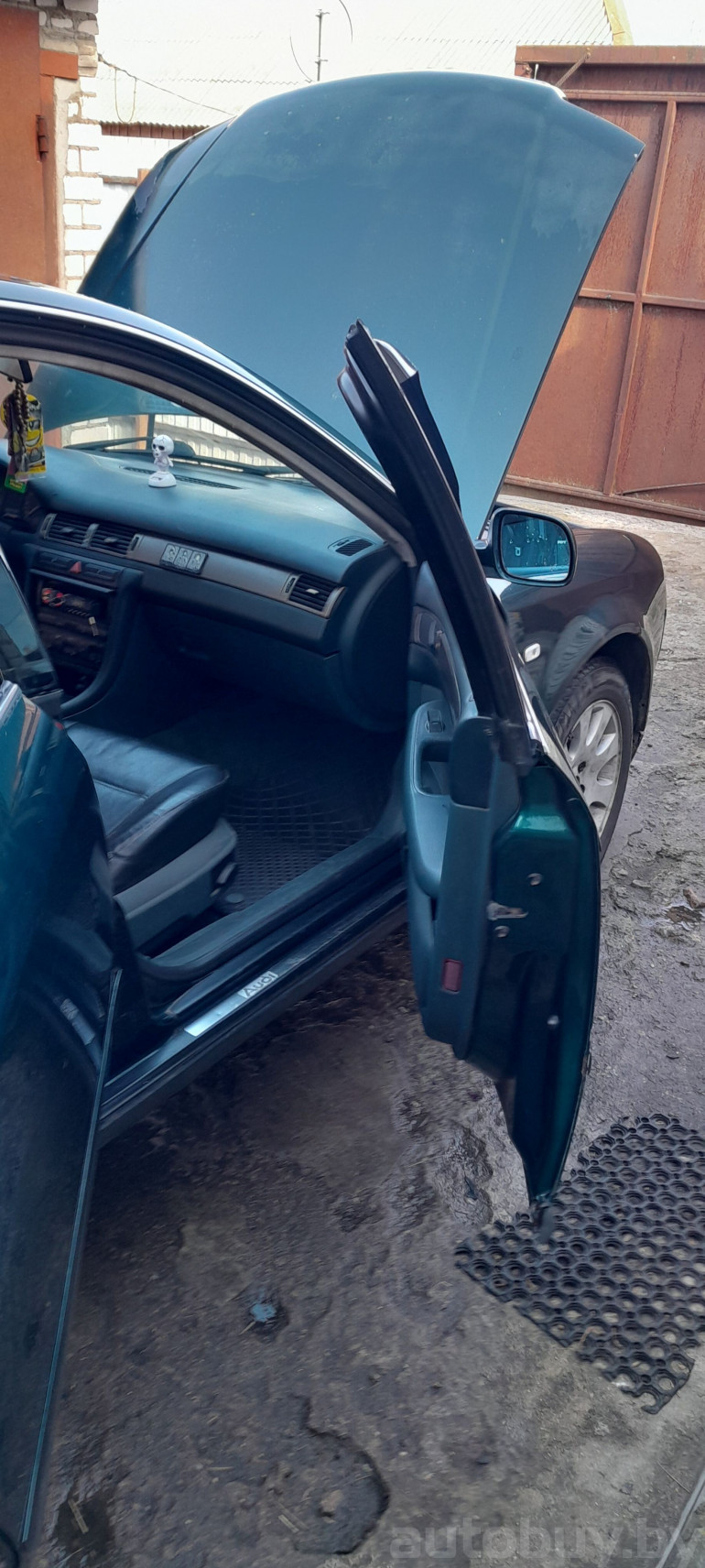 Audi A6 2 поколение (C5), 1997 года
