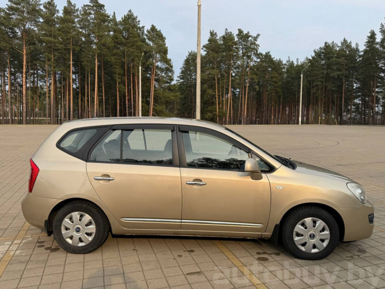 Kia Carens 2 поколение (UN), 2007 года