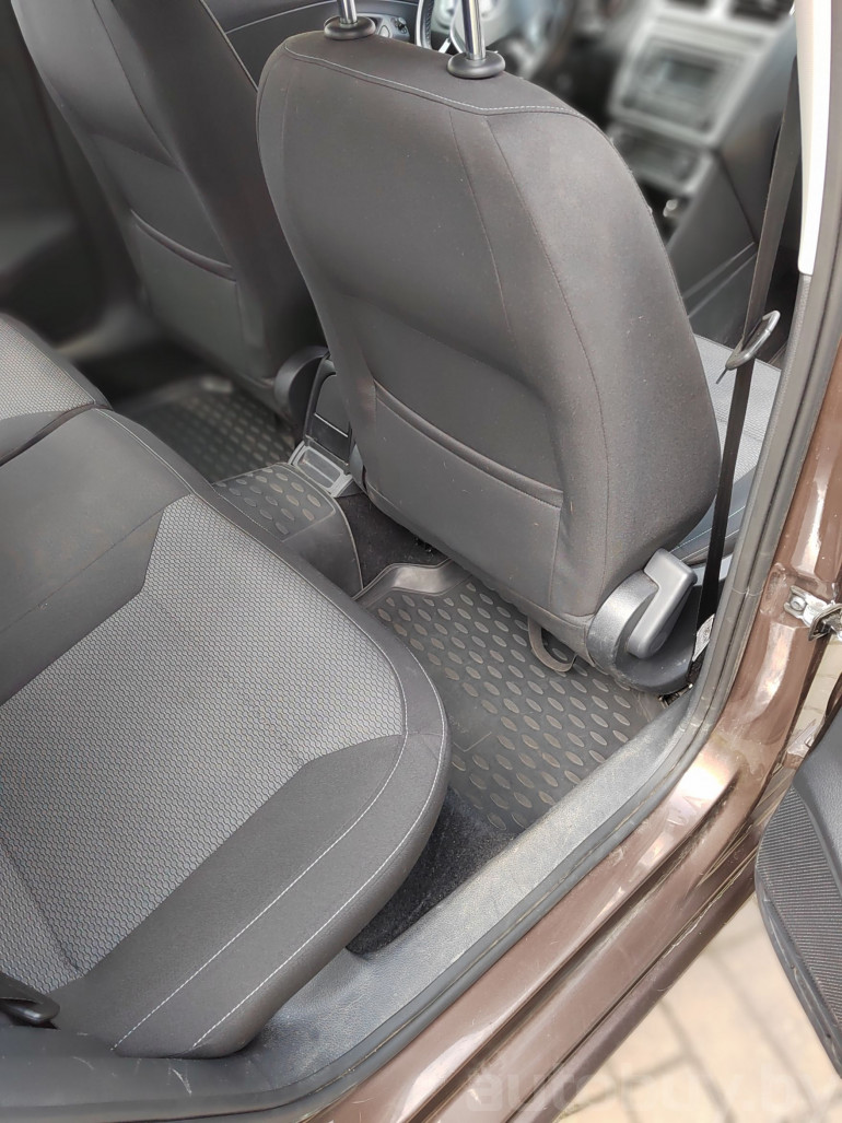 Volkswagen Polo 5 поколение [рестайлинг], 2015 года