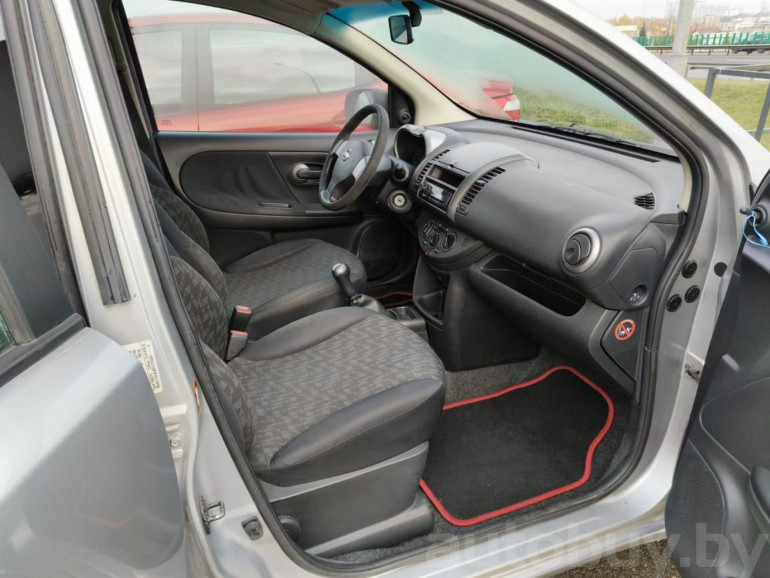 Nissan Note 1 поколение, 2008 года