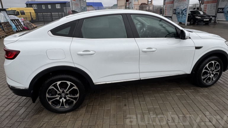 Renault Arkana 1 поколение, 2020 года